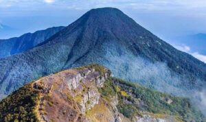 gunung gede pangrango cianjur jawa barat