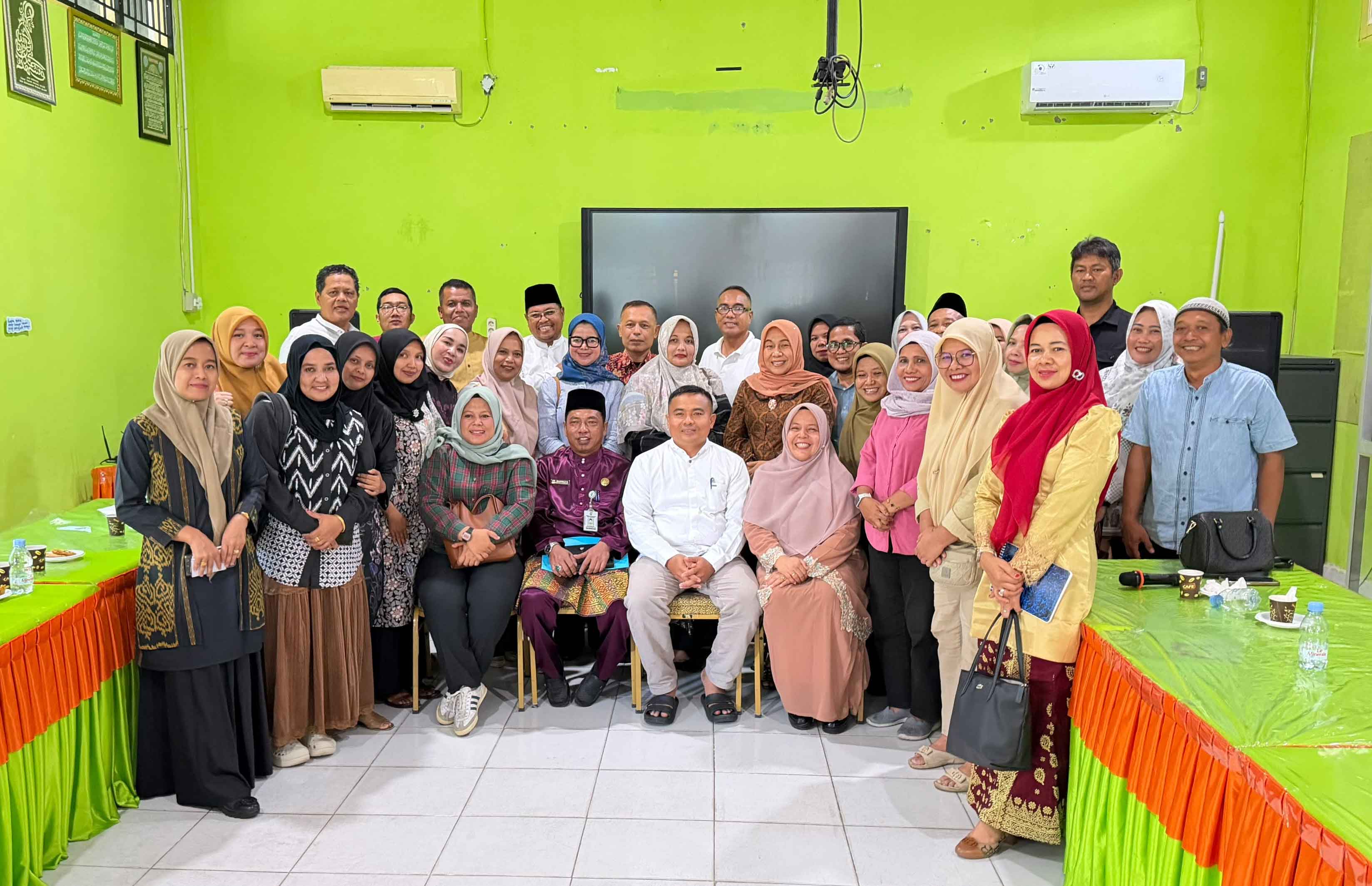 Komite Sekolah Perkuat Dukungan, SMAN Plus Riau Fokus Tingkatkan Mutu Pendidikan